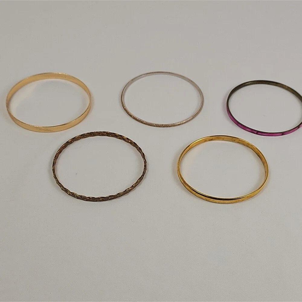 Unbranded assorted set